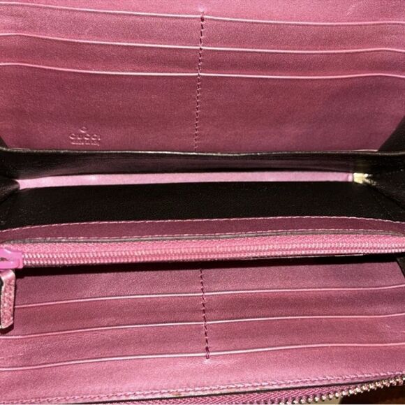 Authentic Gucci GG Signature Continental Pink
Leather Zip Around Wallet - Picture 5 of 16